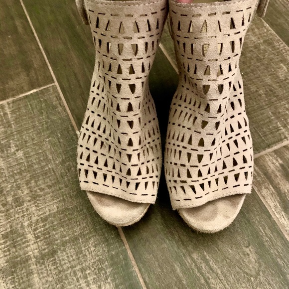 Marc Fisher Platform Espadrille Shoes - Picture 2 of 5